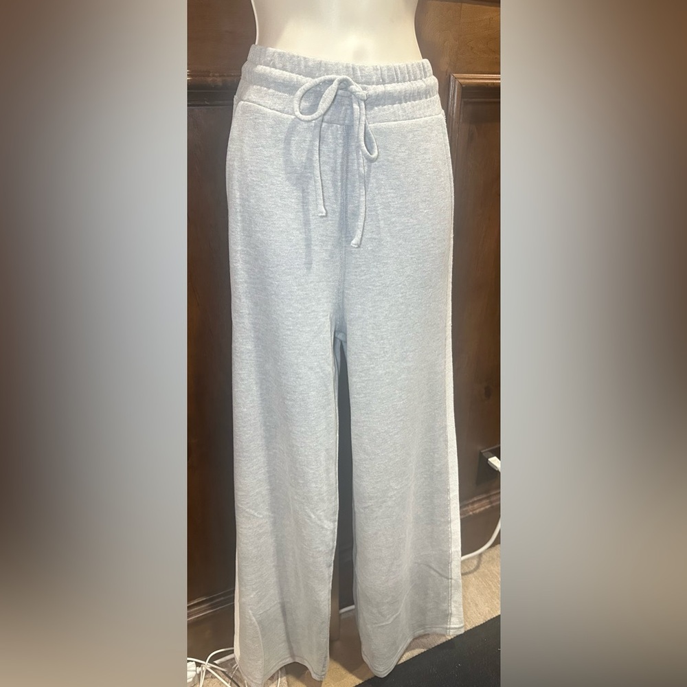 NWT SIZE S Women's Light Gray Joggers